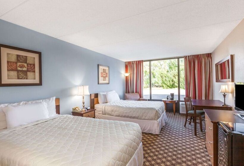 Отель Days Inn By Wyndham Syracuse