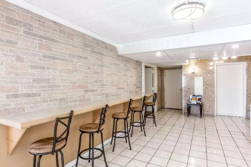 ホテル Days Inn By Wyndham Syracuse