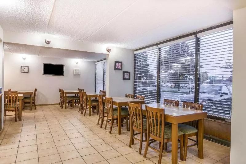 ホテル Days Inn By Wyndham Syracuse