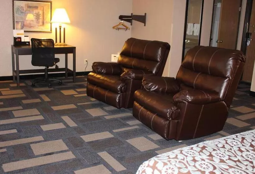 هتل Days Inn By Wyndham Watertown