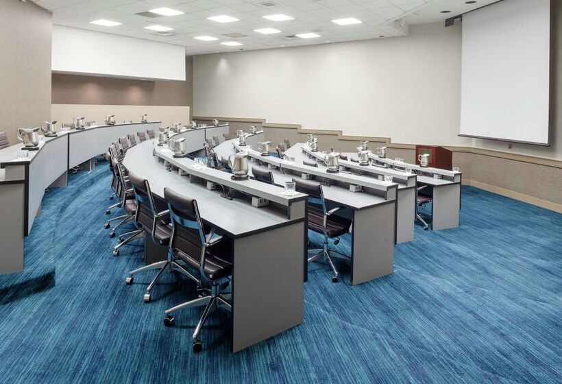 هتل Doubletree By Hilton Kansas City Overland Park