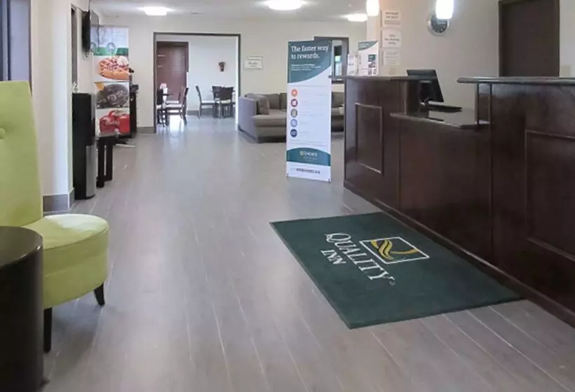 호텔 Quality Inn Farmington