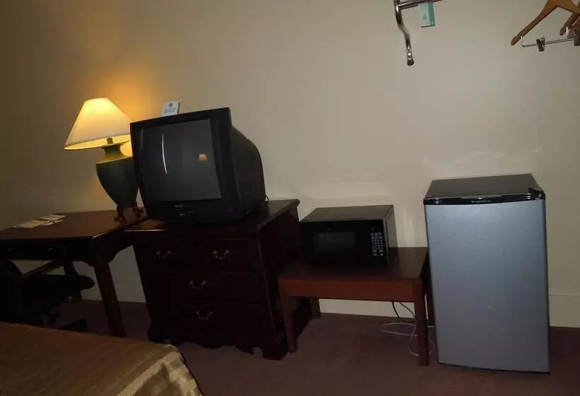 汽车旅馆  Hilltop Inn Pittsburgh