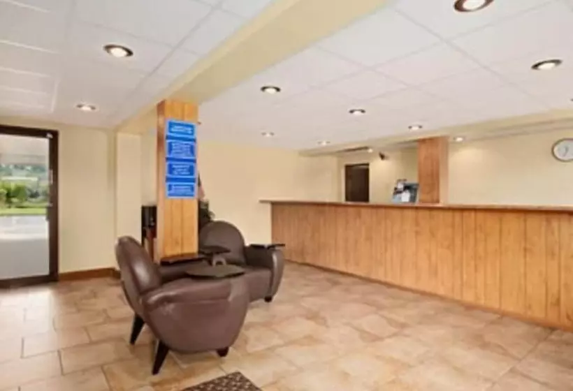 汽车旅馆  Hilltop Inn Pittsburgh