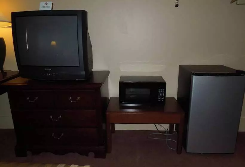 汽车旅馆  Hilltop Inn Pittsburgh