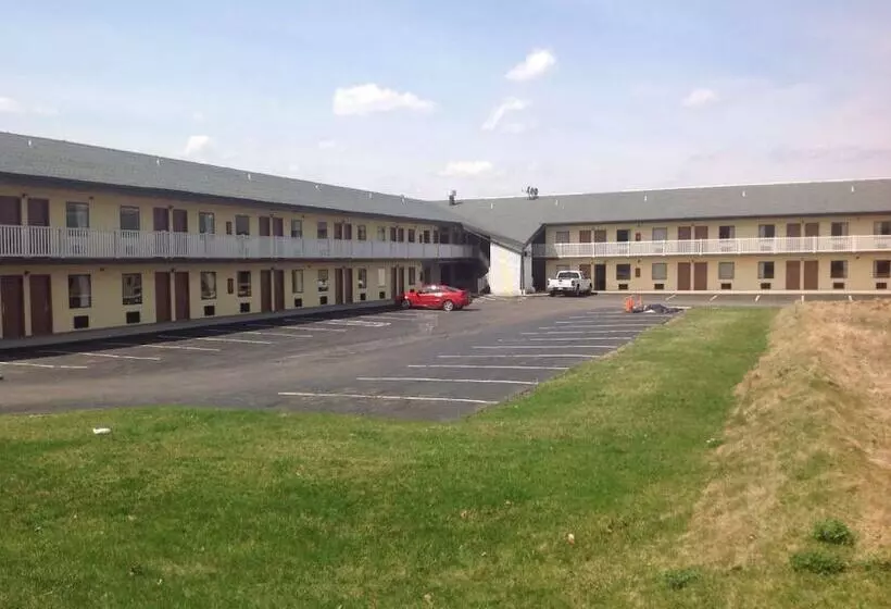 汽车旅馆  Hilltop Inn Pittsburgh