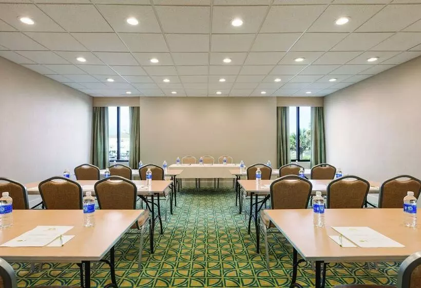 리조트 Surfside Beach Oceanfront