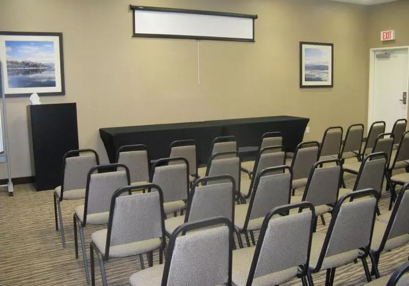 ホテル Mainstay Suites Coeur D Alene