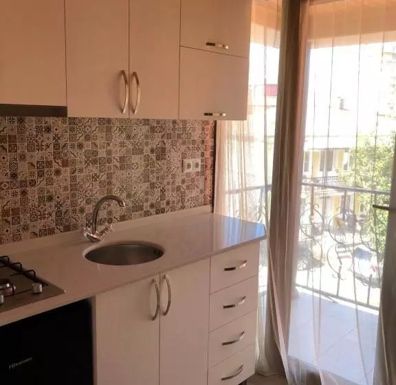 پانسیون Deluxe Guest House