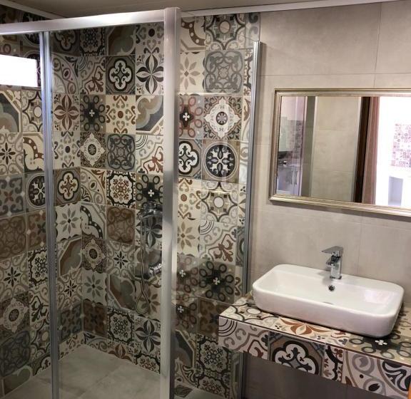 پانسیون Deluxe Guest House