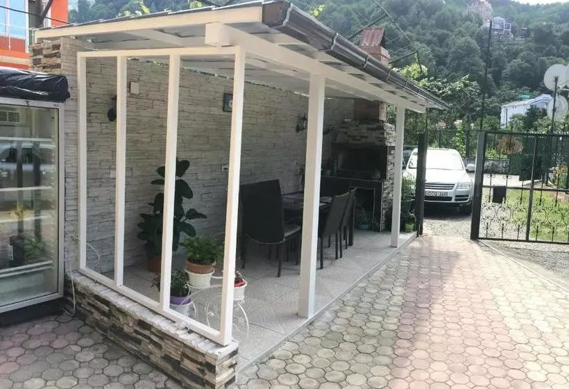 پانسیون Deluxe Guest House