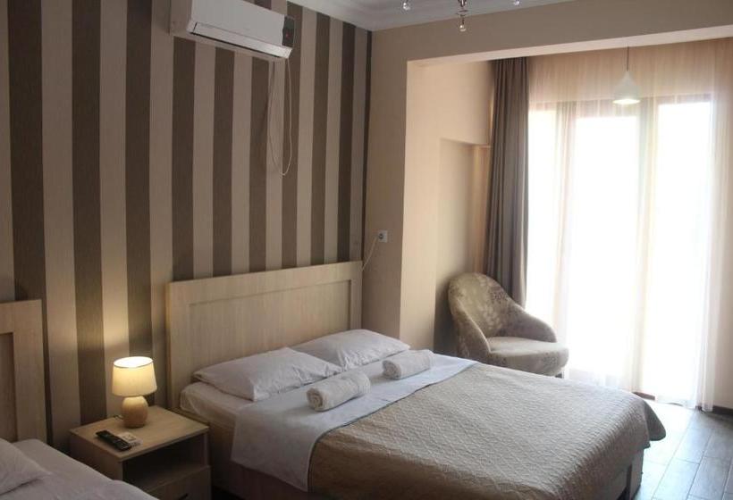 پانسیون Deluxe Guest House