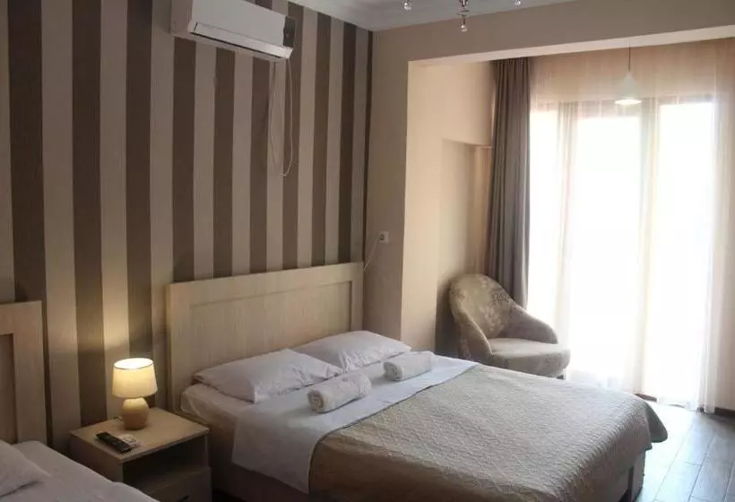 پانسیون Deluxe Guest House