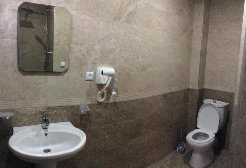 پانسیون Deluxe Guest House