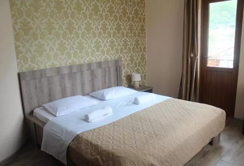 پانسیون Deluxe Guest House