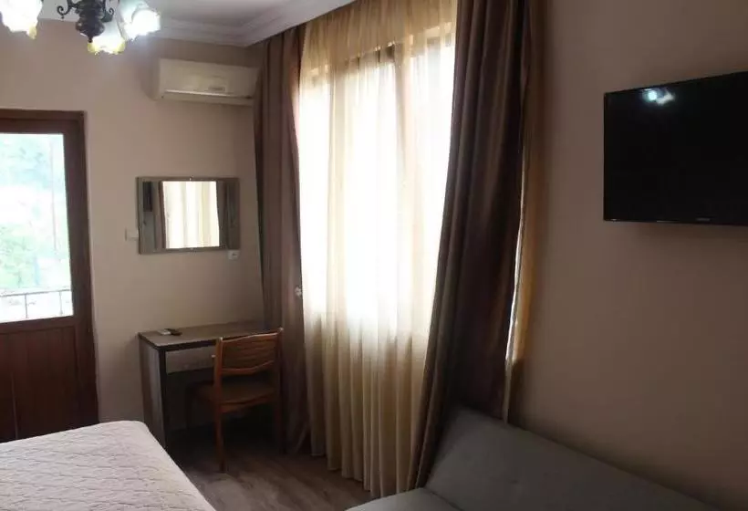 پانسیون Deluxe Guest House