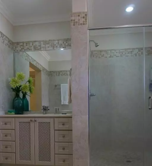 پانسیون Sandgate