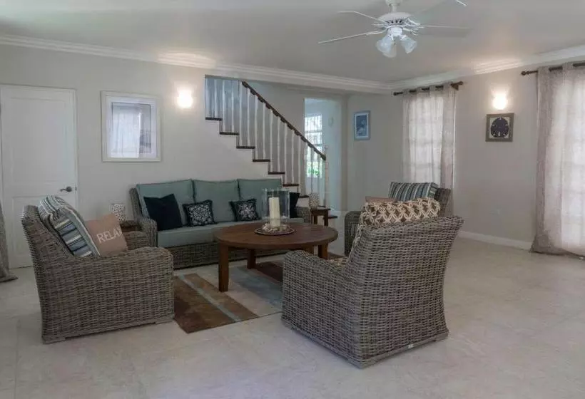 پانسیون Sandgate