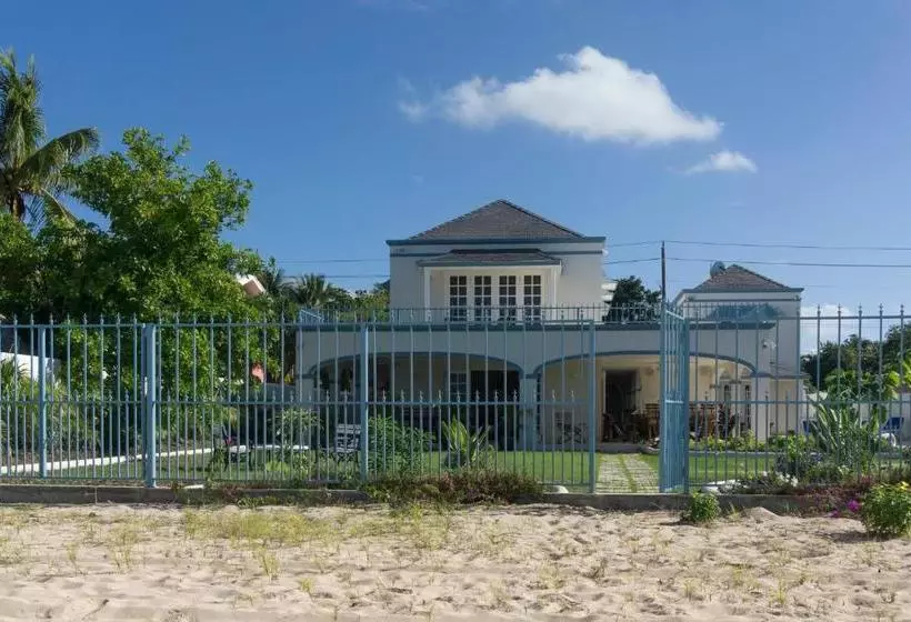 پانسیون Sandgate