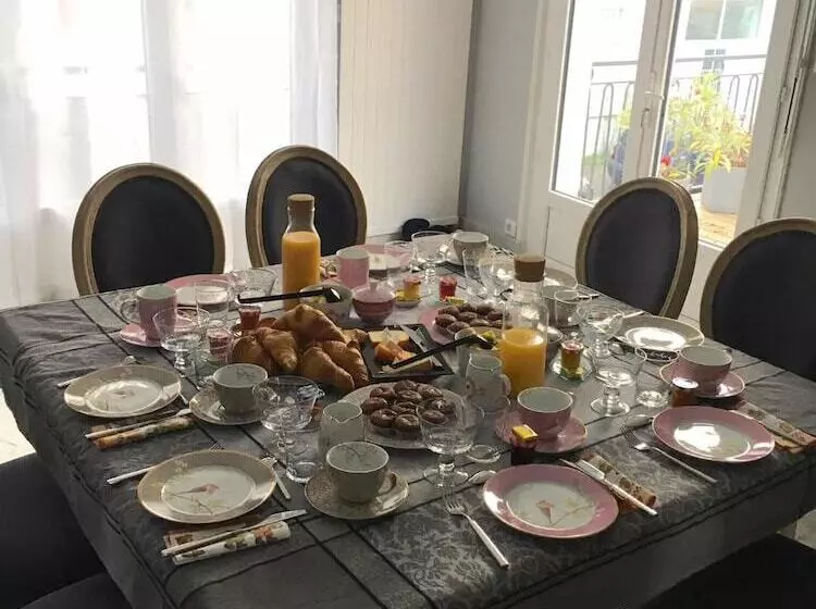تختخواب و صبحانه La Demeure D'alexandra