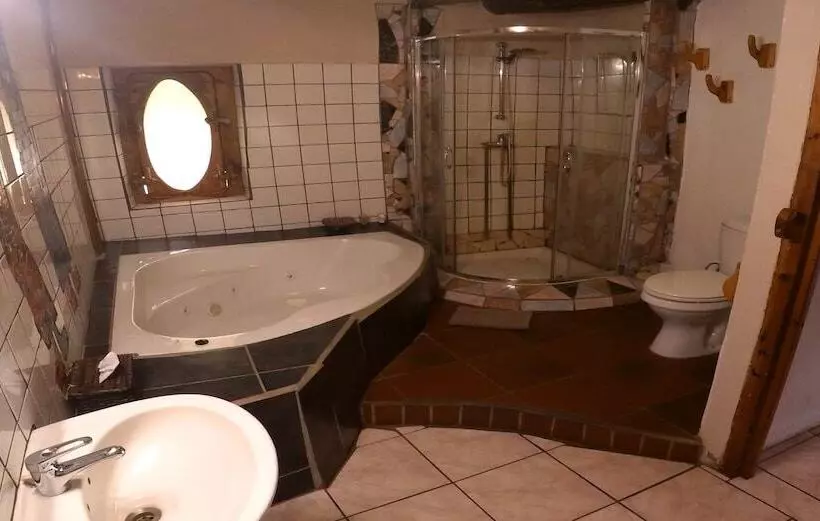 Hotelli Antbear Eco Lodge Drakensberg