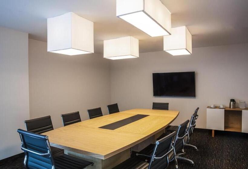 هتل Fiesta Inn Celaya Galerias