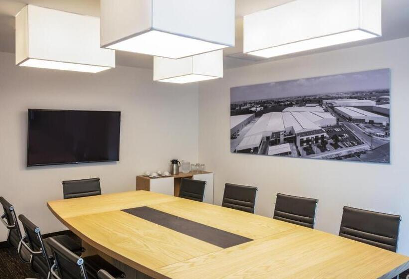 هتل Fiesta Inn Celaya Galerias