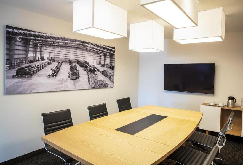 هتل Fiesta Inn Celaya Galerias