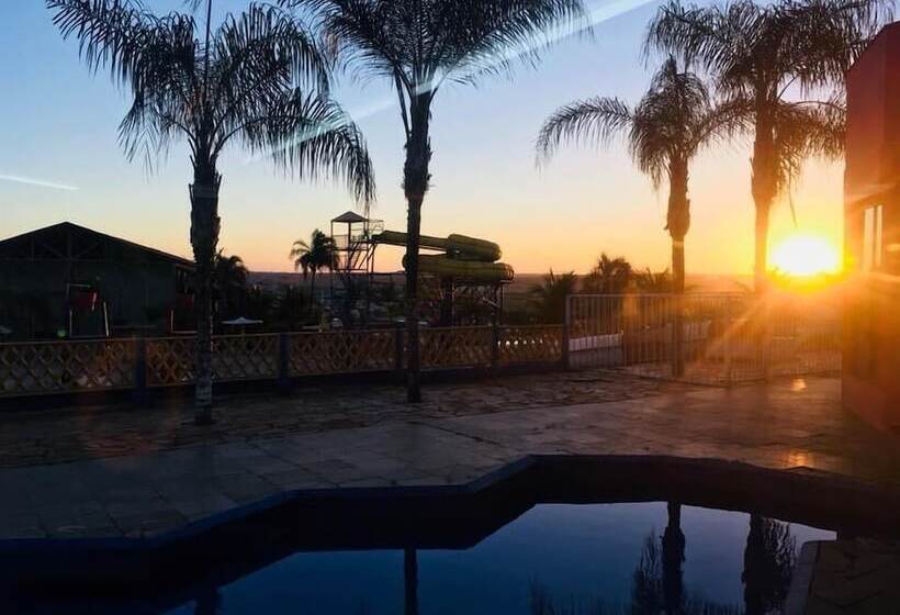 Отель Vale Das Aguas Parque