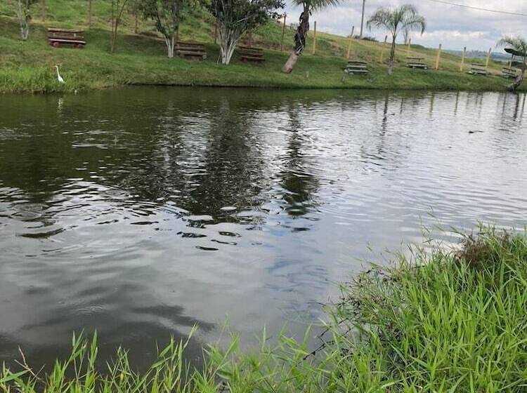 Отель Vale Das Aguas Parque