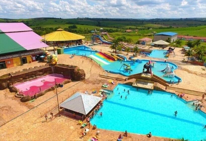 Отель Vale Das Aguas Parque
