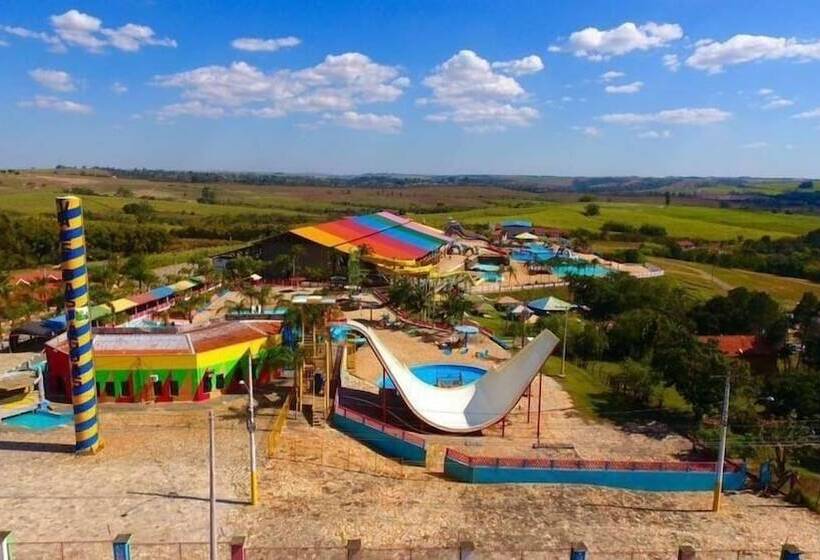 Отель Vale Das Aguas Parque