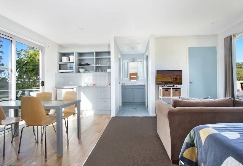 Huskisson Holiday Motel Cabins