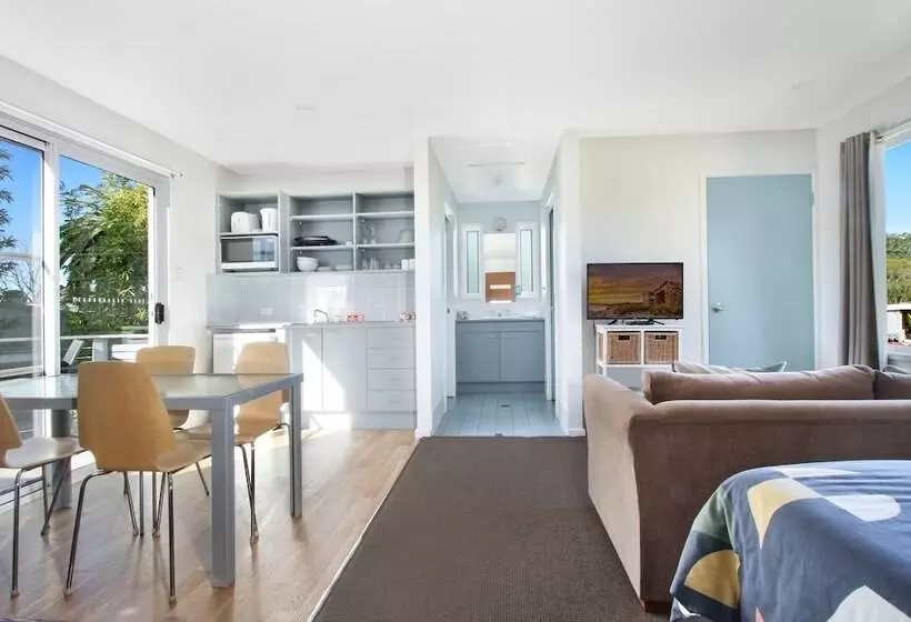 Huskisson Holiday Motel Cabins