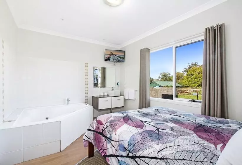 Huskisson Holiday Motel Cabins