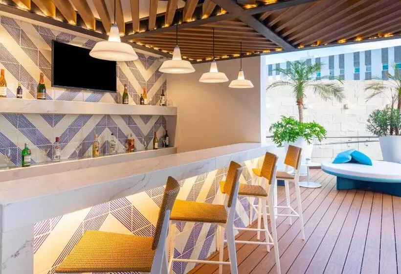 Hotelli Avani Cancún Airport