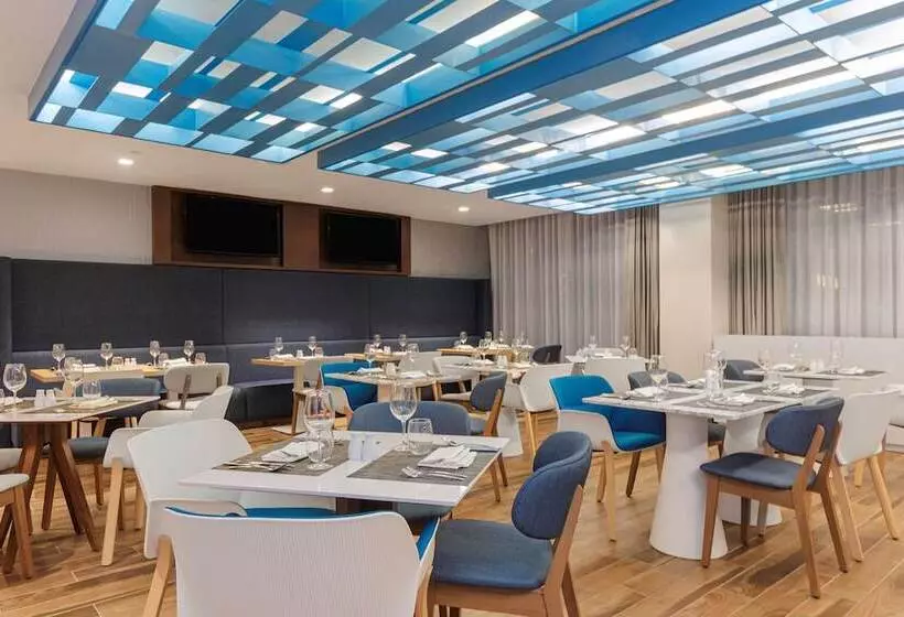 Hotelli Avani Cancún Airport