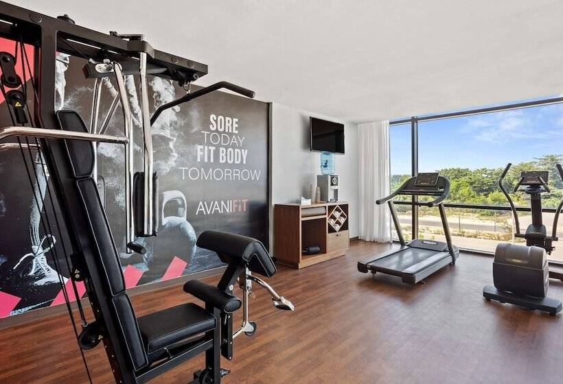 هتل Avani Cancún Airport