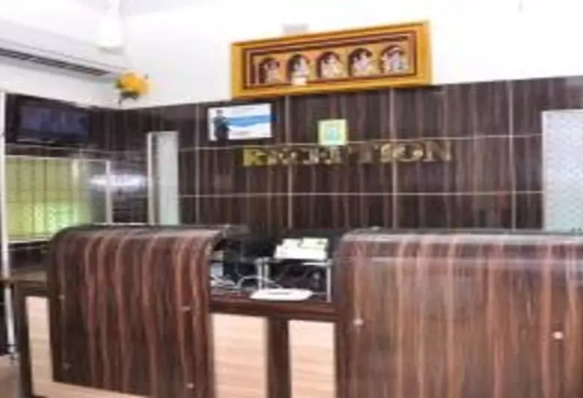 Hotelli Kpa Grand Palace