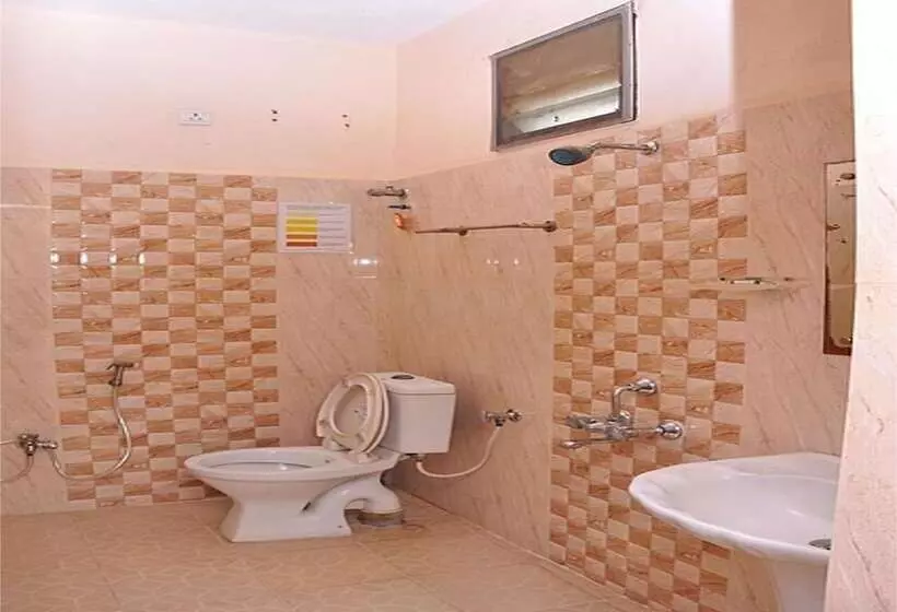 Hotelli Kpa Grand Palace