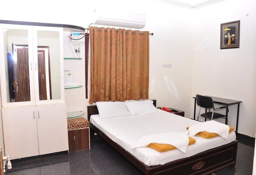 Hotel Kpa Grand Palace