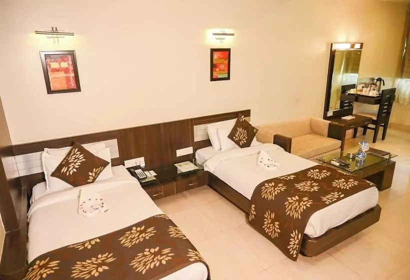 Hotelli Ravisha Continental