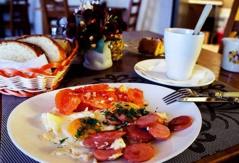 Pensionat Nikolin Park Guest House