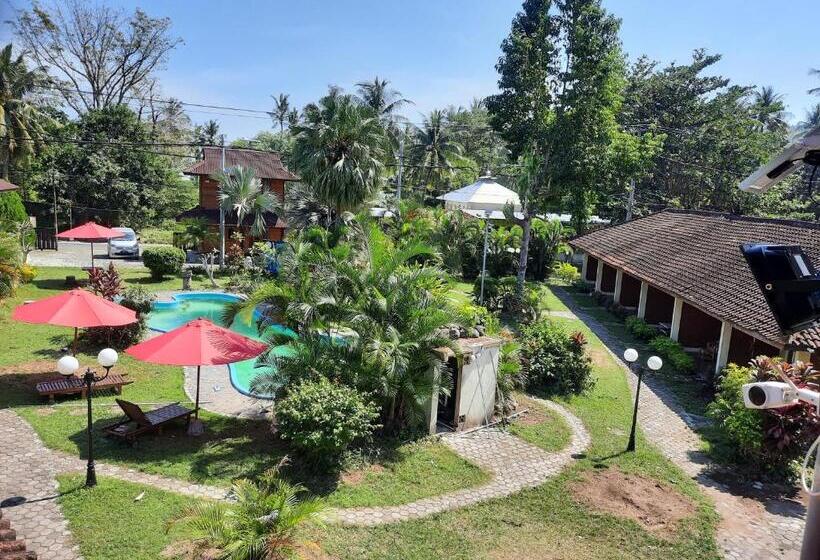 تختخواب و صبحانه Besar Bulan Baru   Senggigi