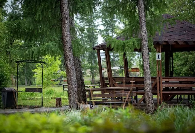 هتل Cronwell Park Nika