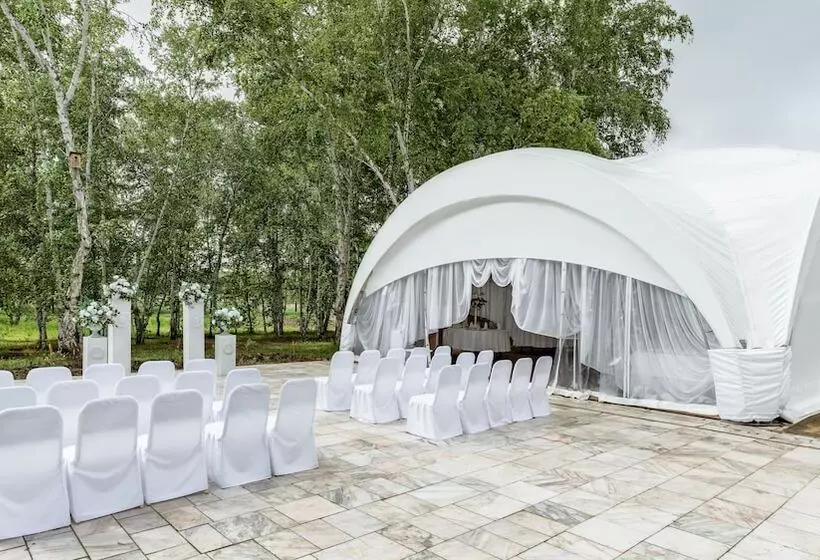 هتل Cronwell Park Nika