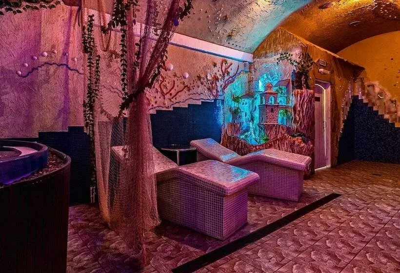 هتل Cronwell Park Nika