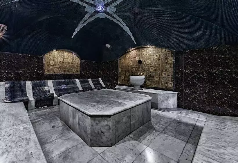 هتل Cronwell Park Nika