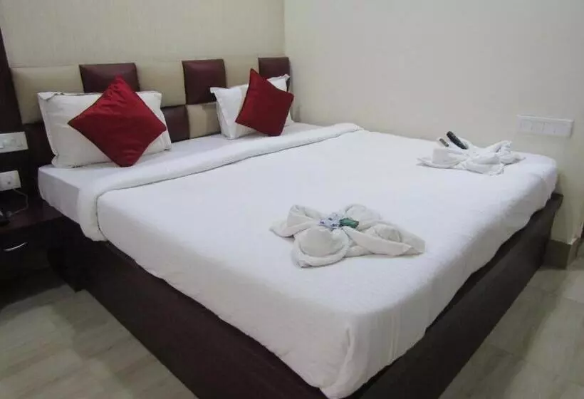 هتل Goroomgo Gouri Palace Puri
