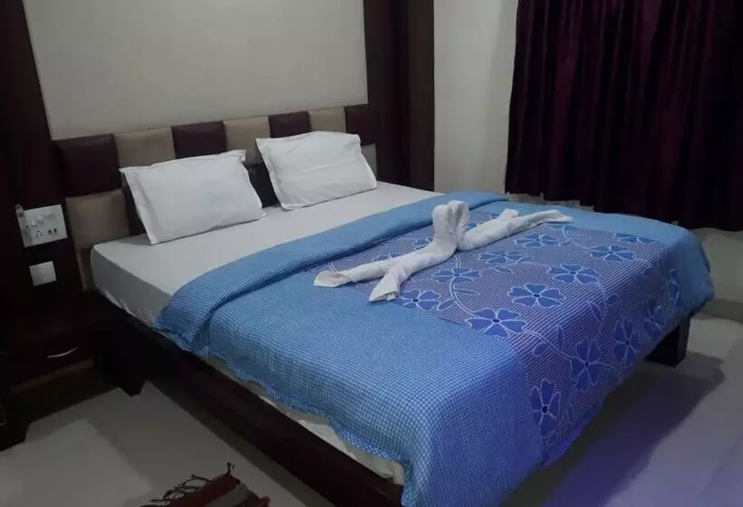 هتل Goroomgo Gouri Palace Puri
